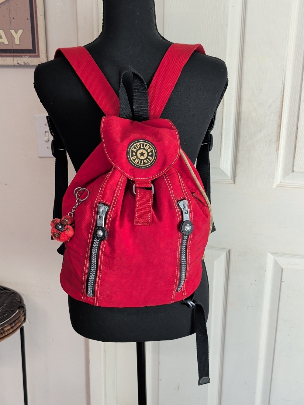 VINTAGE KIPLING FUNDAMENTAL BACKPACK/RUCKSACK BAG RED NYLON DRAWSTRING MONKEY